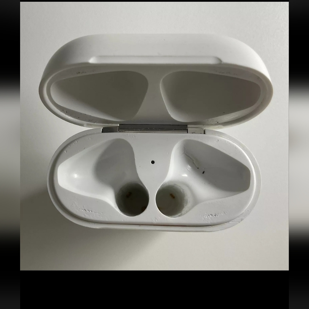 Replacement Charging Case For Airpods (1st & 2nd Generation) Model A1602